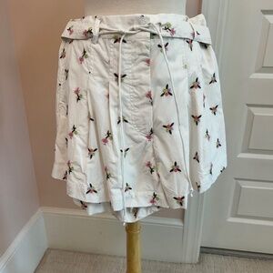 Love The Label White embodied shorts